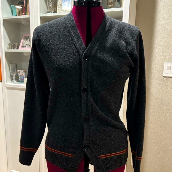 Harry Potter Gryffindor Cardigan Sweater Women’s Size Small Wool Gray EUC - Picture 5 of 6